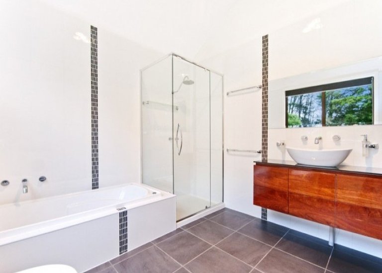 8729 Princes Highway, Portland