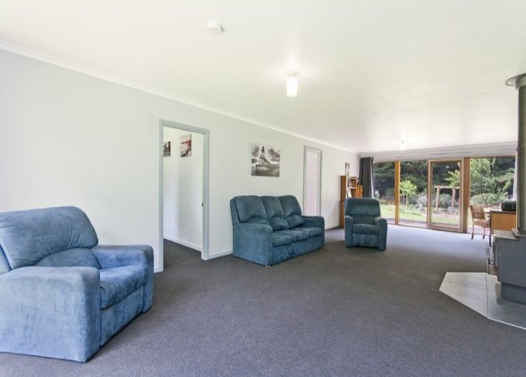 8729 Princes Highway, Portland