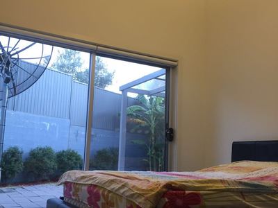 1 / 20D Lower Mount St, Wentworthville