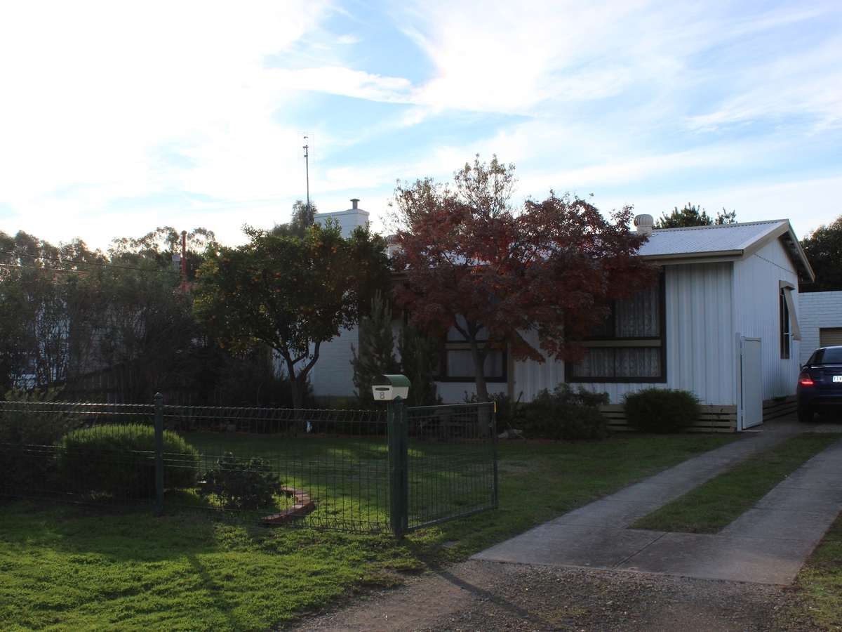 8 Russell Street, Benalla