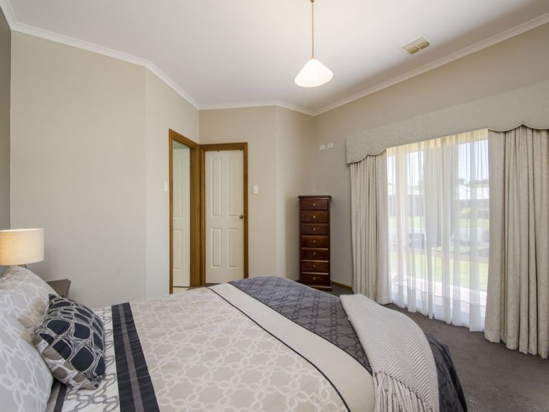 14 St Martins Drive, Mount Gambier