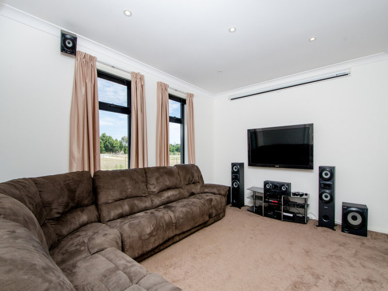 58A McMahon Road, Worrolong