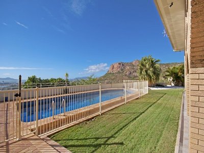 4 Stirling Drive, Castle Hill