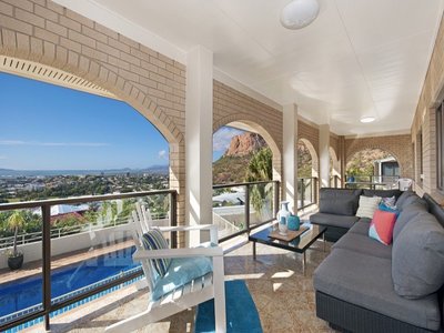 4 Stirling Drive, Castle Hill