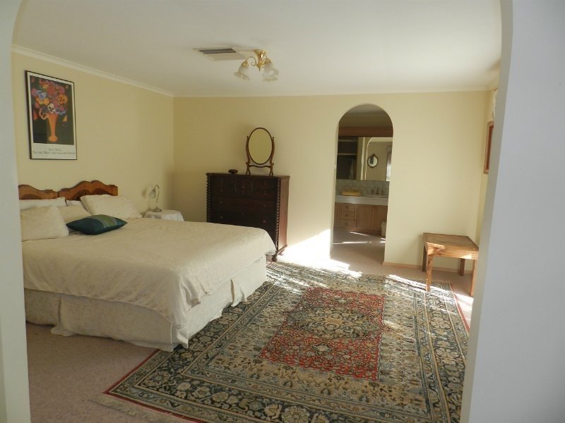 2530 Midland Highway, Shepparton