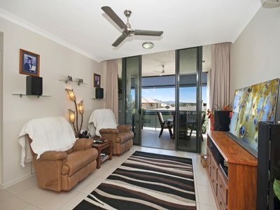 81 / 28 Landsborough Street, North Ward