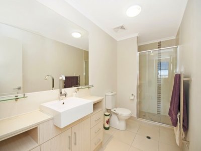 81 / 28 Landsborough Street, North Ward