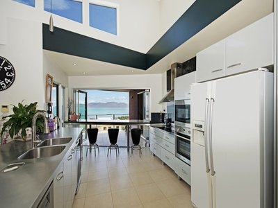 5 The Point, Castle Hill
