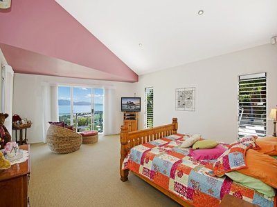 5 The Point, Castle Hill