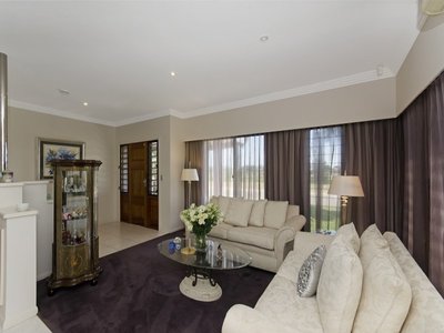 182 River Park Drive, Annandale
