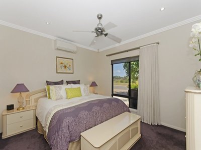 182 River Park Drive, Annandale