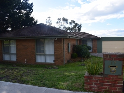 17 Blackwood Drive, Hampton Park