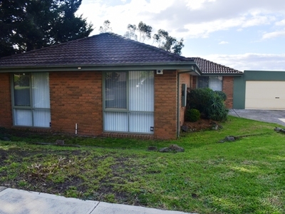 17 Blackwood Drive, Hampton Park