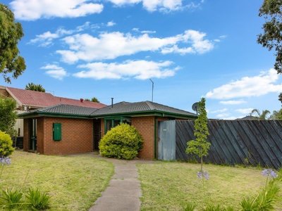 4 Sarah Place, Hampton Park