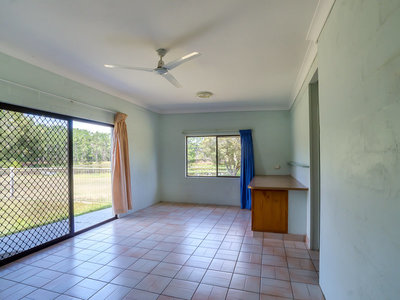 8 DONALDSON ROAD, Booral