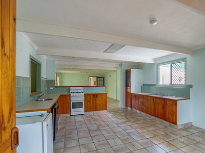 8 DONALDSON ROAD, Booral