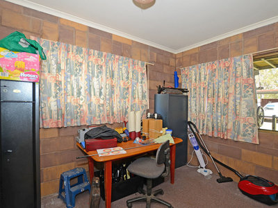 7 RODERICK COURT, Sunshine Acres