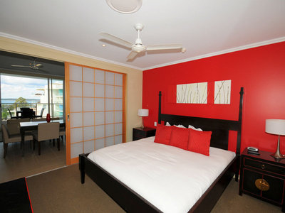 416 / 569 "OCEANS" ESPLANADE, Urangan