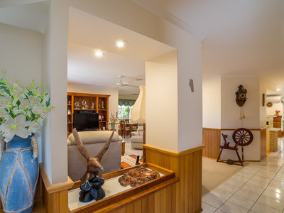 8 Faye Avenue, Scarness