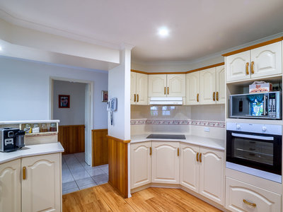 8 Faye Avenue, Scarness