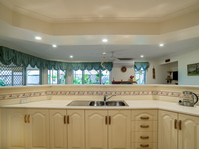 8 Faye Avenue, Scarness