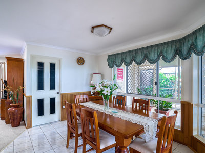 8 Faye Avenue, Scarness