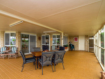 8 Faye Avenue, Scarness
