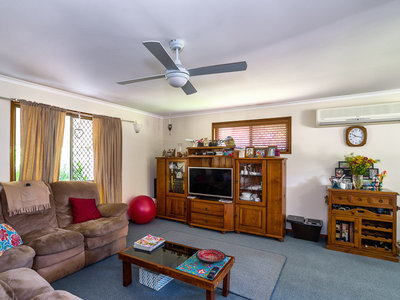 14-16 ORCHID AVE, Urangan