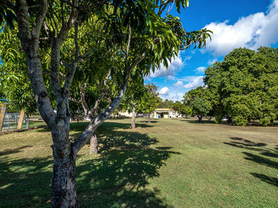 14-16 ORCHID AVE, Urangan