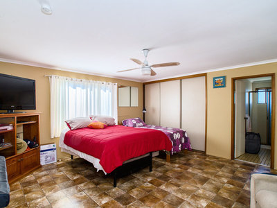 14-16 ORCHID AVE, Urangan