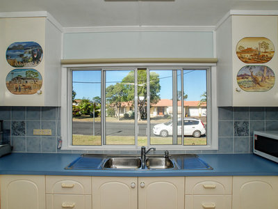 12 HANSEN STREET, Urangan