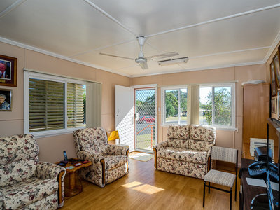 12 HANSEN STREET, Urangan