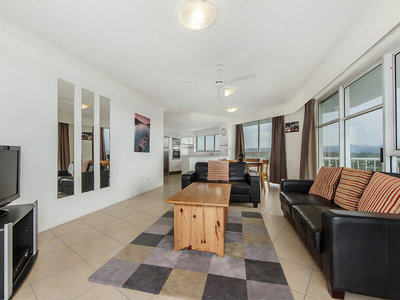 Level FL6 / 2 19th avenue, Palm Beach