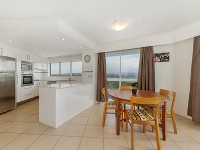 Level FL6 / 2 19th avenue, Palm Beach