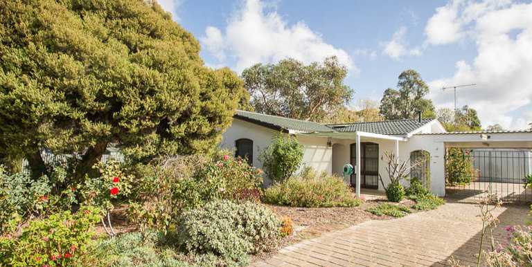 2 Stewart Street, Euroa