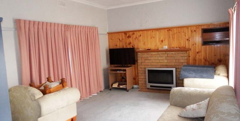 37 Weir Street, Euroa