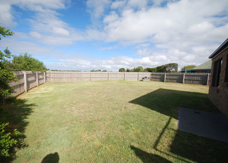 2 Tareel Court, Portland