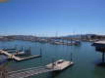 10 / 18 Sir Leslie Thiess Drive, Townsville City