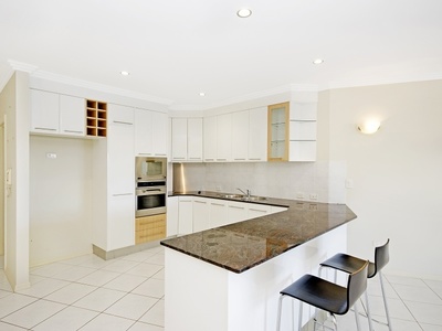 10 / 18 Sir Leslie Thiess Drive, Townsville City