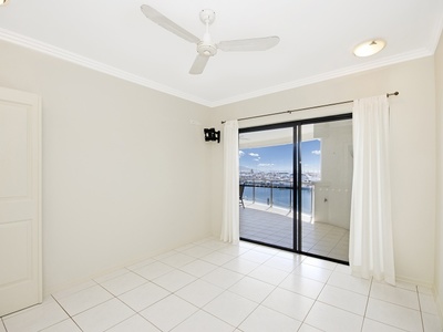 10 / 18 Sir Leslie Thiess Drive, Townsville City