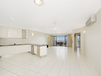 10 / 18 Sir Leslie Thiess Drive, Townsville City