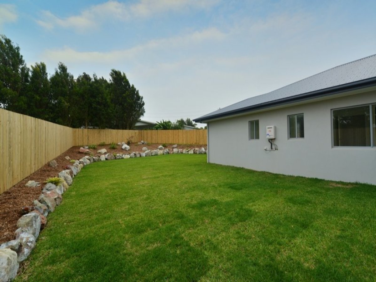 12 Robertson Close, Atherton