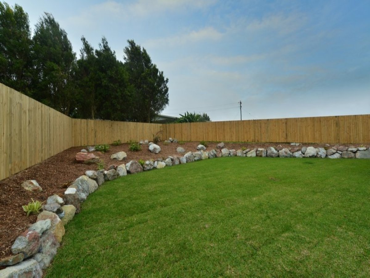 12 Robertson Close, Atherton