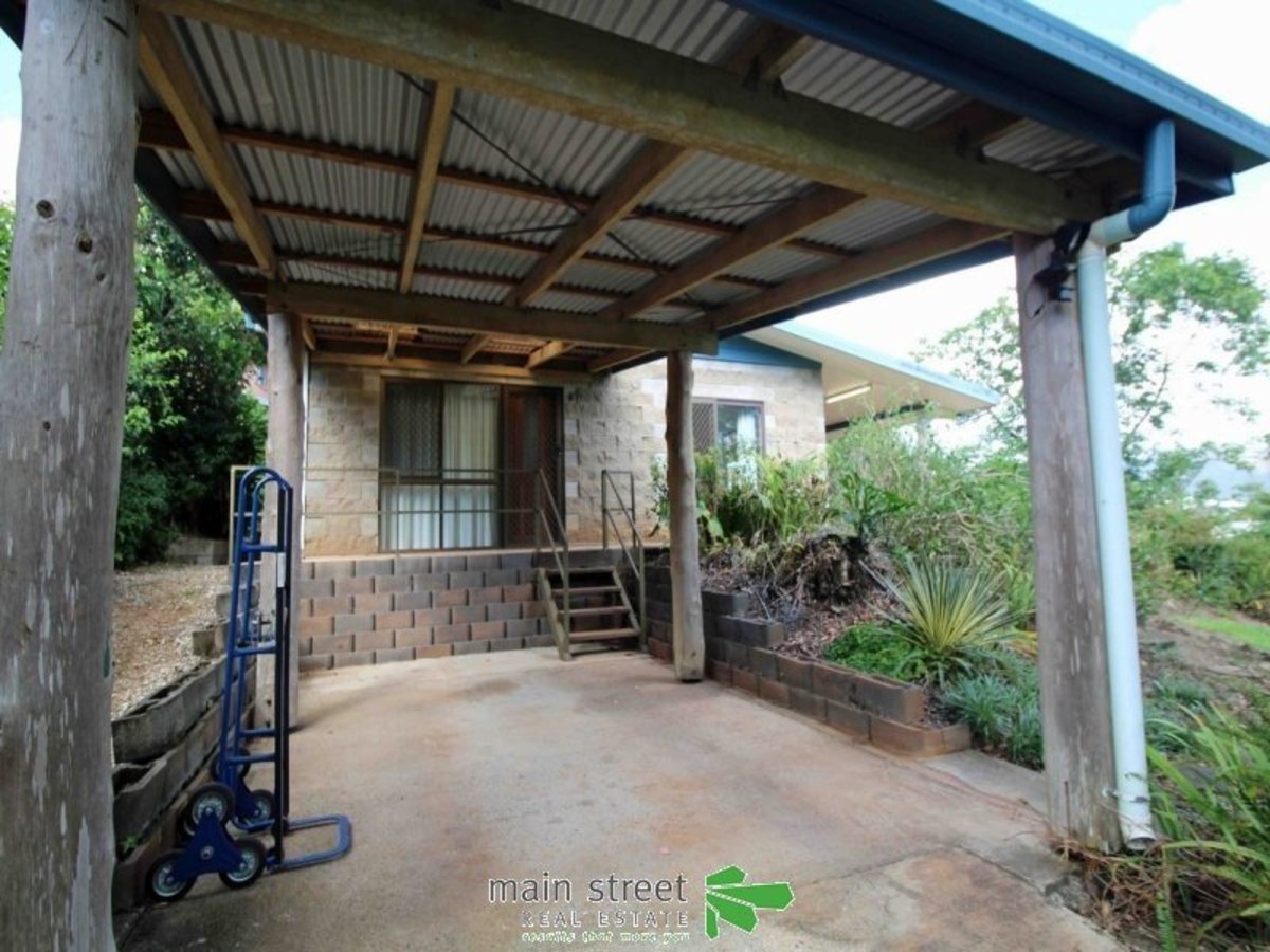 10 Danbulla Crescent, Atherton