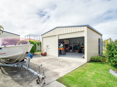 8 Mainsail Court, Point Vernon