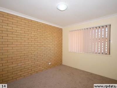 2 / 85 Miller Street, Urangan