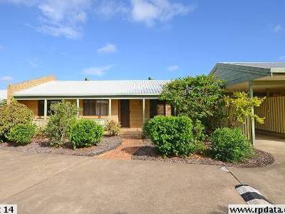 2 / 85 Miller Street, Urangan