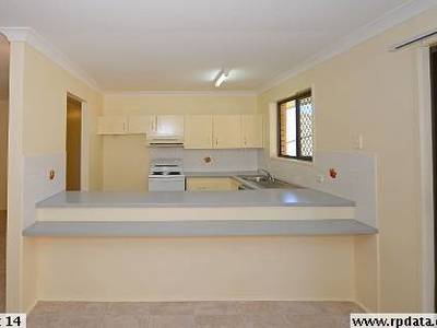 2 / 85 Miller Street, Urangan