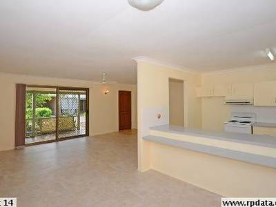 2 / 85 Miller Street, Urangan