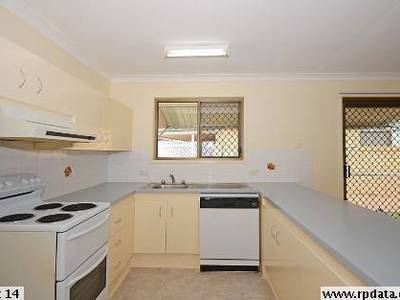 2 / 85 Miller Street, Urangan
